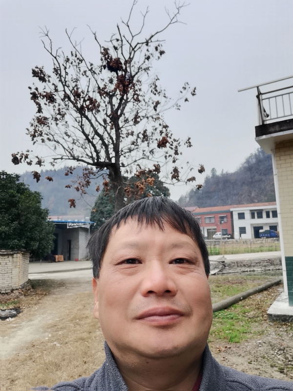 苏众青春冲浪的第一张照片--咸阳交友中心